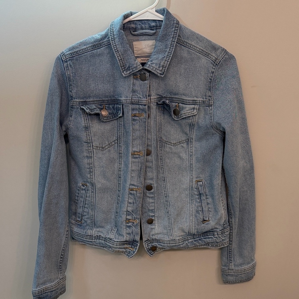 Universal Thread Light Blue Jean Jacket